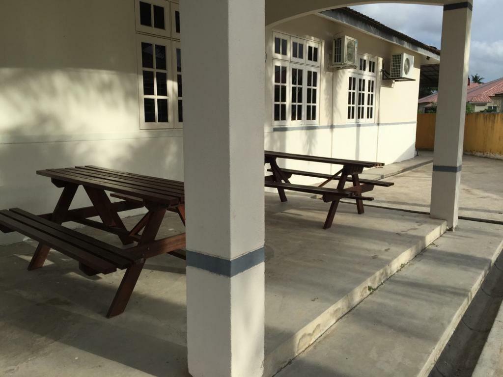 The Garden Vacation Home Lumut Exterior foto